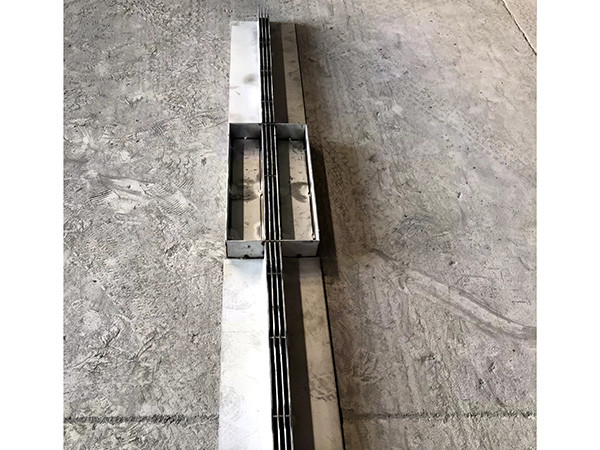 不锈钢线性盖板